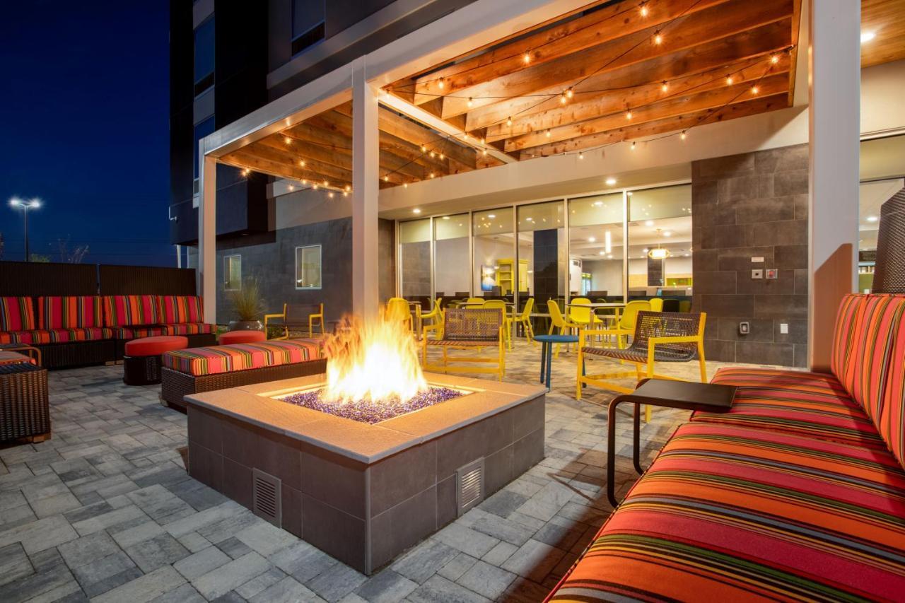 Home2 Suites By Hilton 칼하운 외부 사진