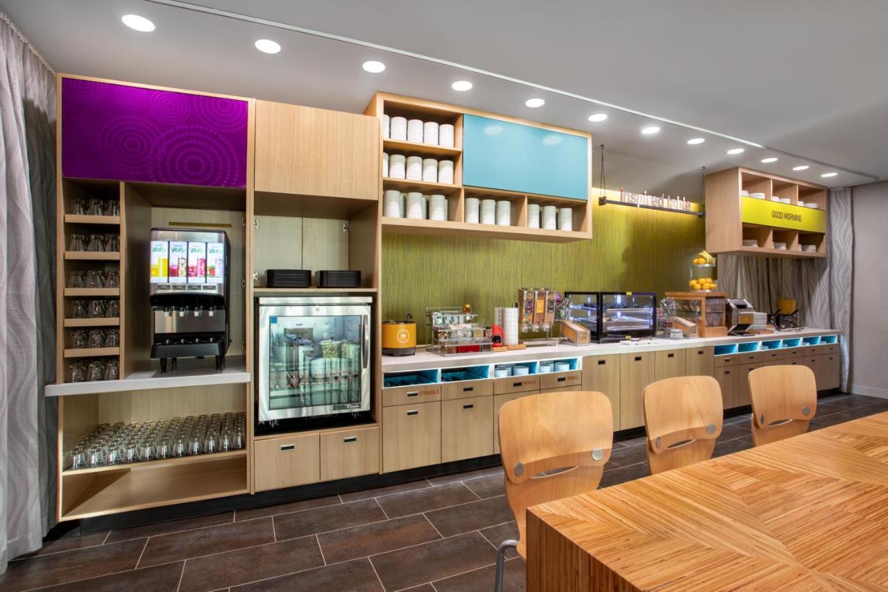 Home2 Suites By Hilton 칼하운 외부 사진